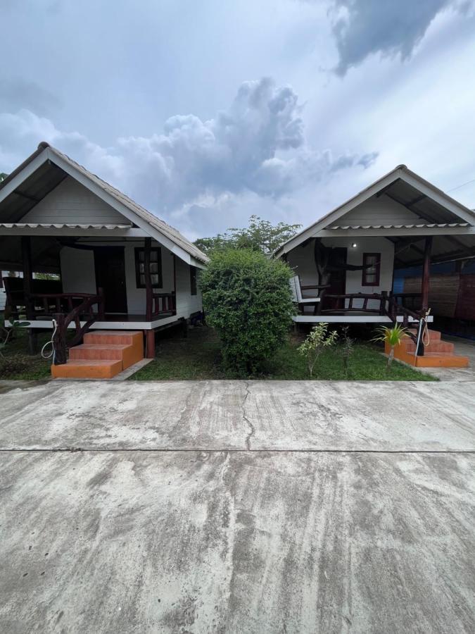 Hotel Pyramid Bungalow Ban Laem Sai Exterior foto